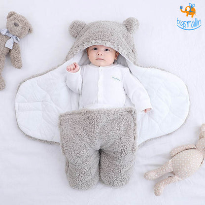 Soft plush baby wrap blanket from Dealscartt, cozy bedding for infants with a warm, gentle fabric for comfort.